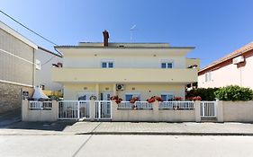 Apartments Kolt - 15M From Sea