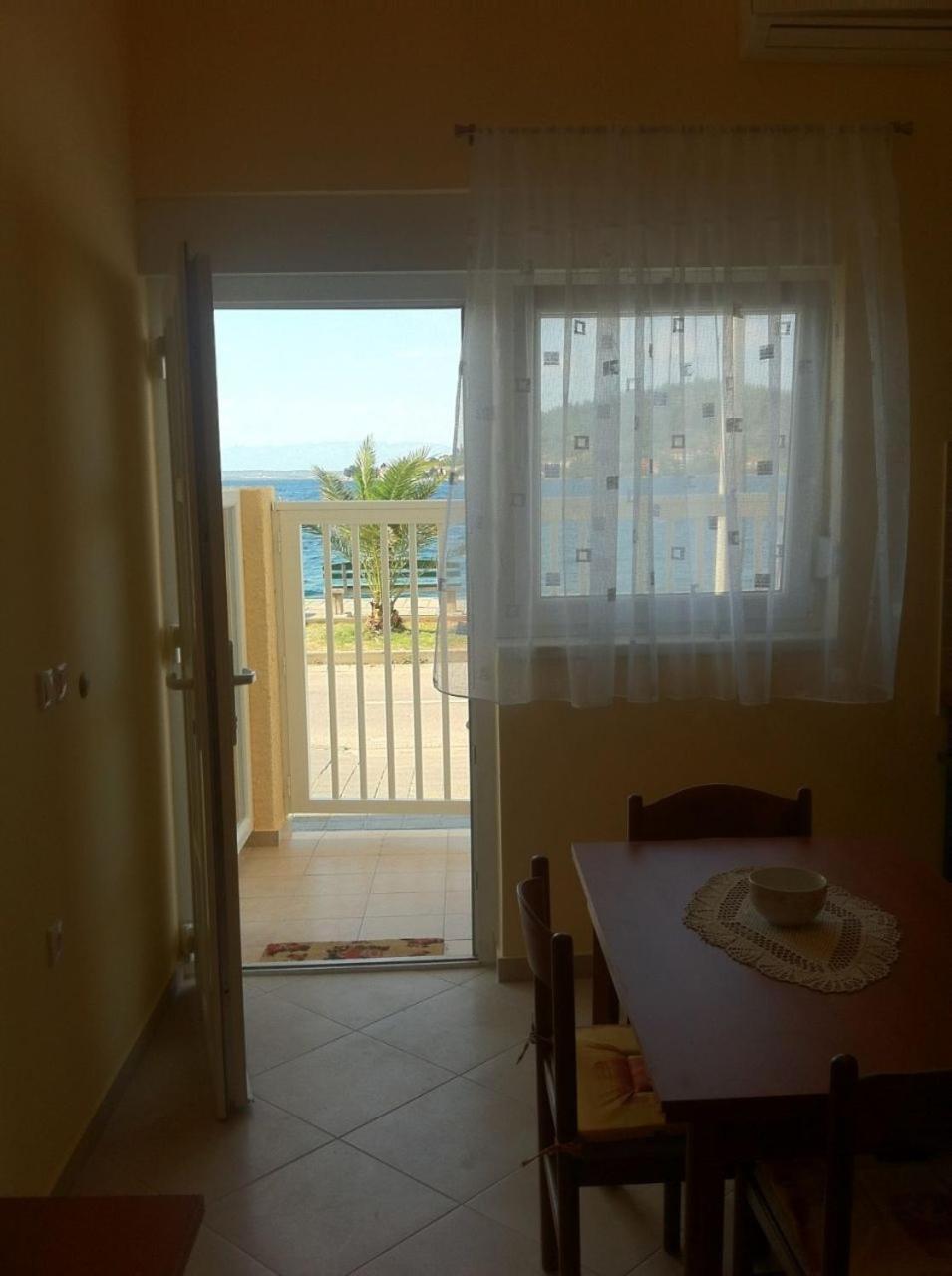 Apartments Kolt - 15M From Sea Kali Zewnętrze zdjęcie